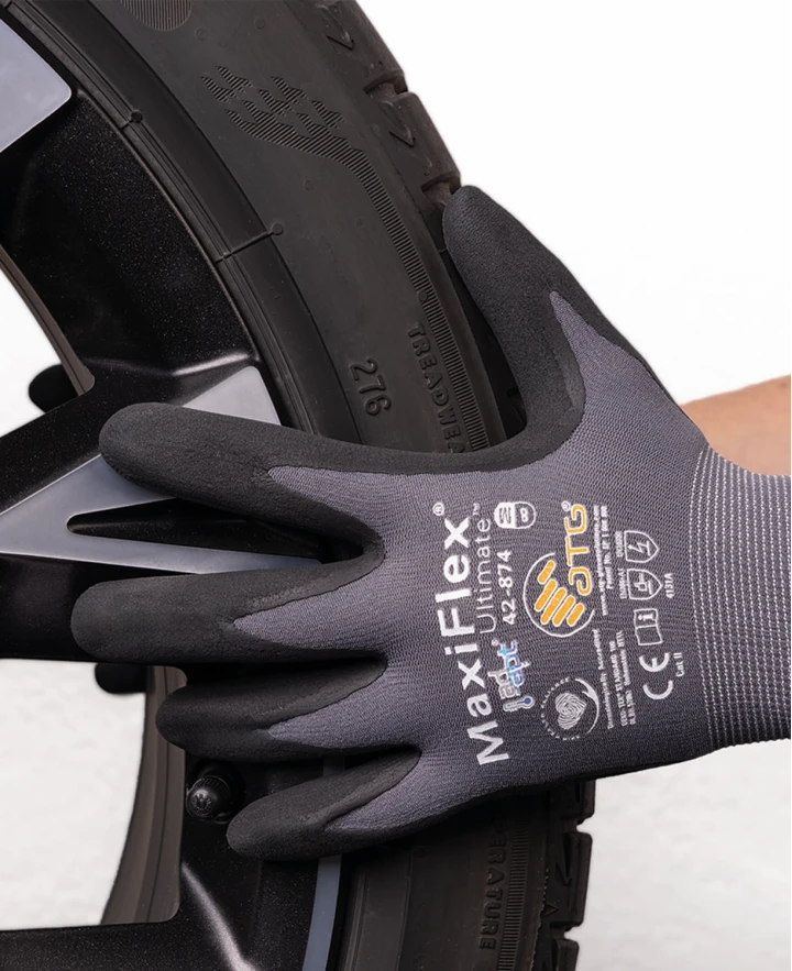 ATG® máčené rukavice MaxiFlex® Ultimate™ 42-874 AD-APT®