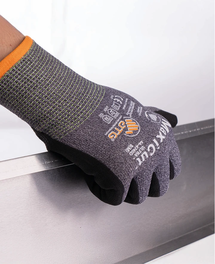 ATG® protirezné rukavice MaxiCut® Ultra™ 44-4745