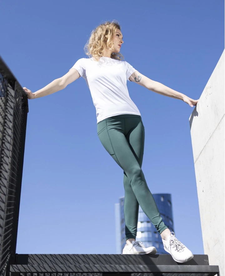 Elastyczne spodnie damskie ARDON®ALBADEW szmaragdowy