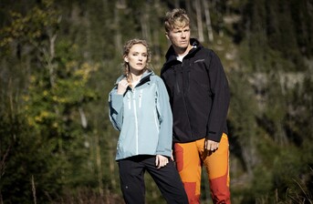 Vodoodpudivé, nebo nepromokavé? Co čekat od trekingových kalhot s BIONIC-FINISH®ECO