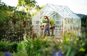 Jak vybrat pracovní oblečení na zahradu nebo práci na poli