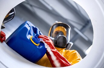 Kyselina sírová: Zjistěte, jak se při práci s ní nejlépe chránit