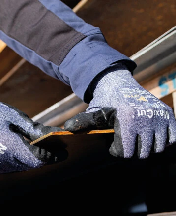 ATG® protirezné rukavice MaxiCut® Ultra™ 44-3745