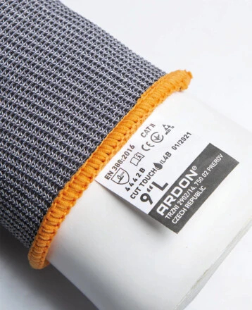 Protirezné rukavice CUT TOUCH OIL 4B