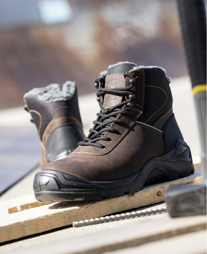Zimní bezpečnostní kotníková obuv ARDON®LEADERWIN S3