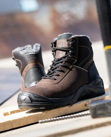 Zimní bezpečnostní kotníková obuv ARDON®LEADERWIN O2